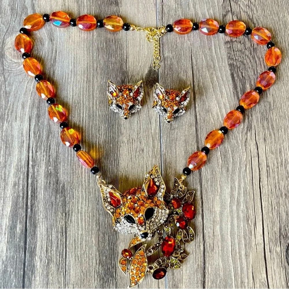Vintage Baroque Crystal Fox Necklace/Earrings - Picture 7 of 8